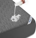 Grauer wasserdichter Matratzenschutzbezug mit 40cm Einzugstiefe fur sichere Auflage, Grosse 140x200cm